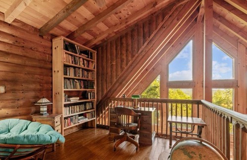 Bostic Cabina | Charming Cabin with Incredible Mountain Views