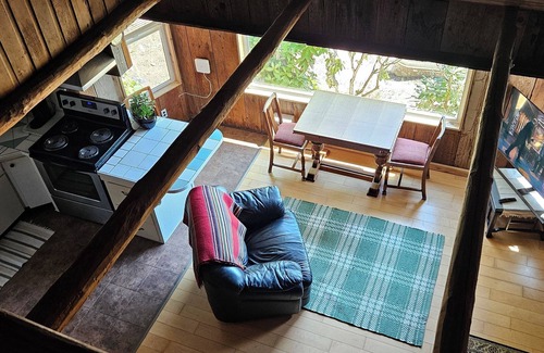 Poulsbo Cabina | Charming cabin with loft bedroom in Poulsbo