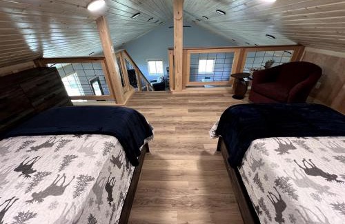 Madison County Casa | Charming Cabin with Panoramic Mountain Views near Pony in the Tobacco Root Foothills, Montana