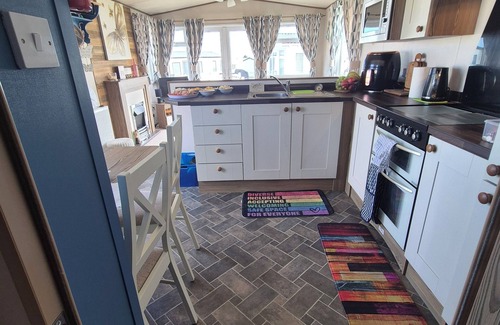 Lossiemouth Casa | Charming & Calming 2Bed Caravan, Moray Firth Coastline, WiFi, Ensuite With Bath.