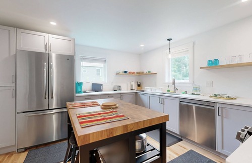 Camden Casa | Charming Camden Retreat with Front Porch, Deck and Wifi