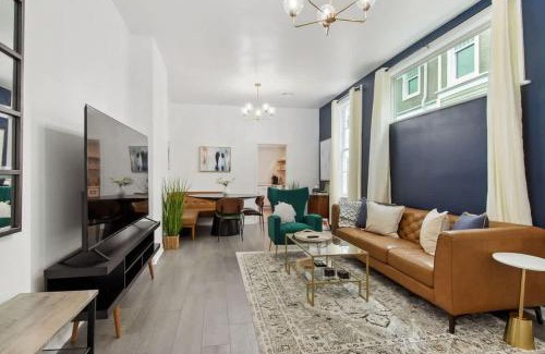 Mid-City Casa | Charming Canal Street Family Retreat in Heart of NOLA