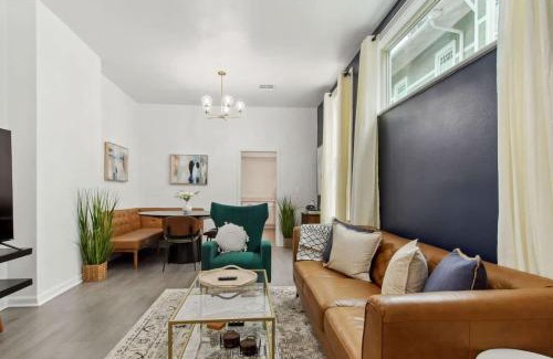 Mid-City Casa | Charming Canal Street Family Retreat in Heart of NOLA