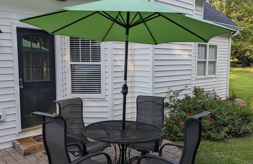 Aiken Cabaña | Charming Cape Cod style cottage located in Pickens Place, Aiken S.C. USA-