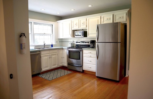 Newark Casa | Charming Cape - Minutes to UD!