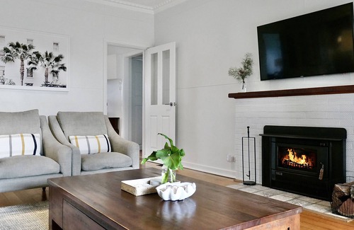 Capel Sound Cabaña | Late Checkout | Capel Sound Coastal Cottage