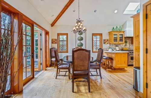 Northeast Carmel Cabaña | Carmel by the Sea Cottage hasta 6 huéspedes disponibles para AT&T Pebble Beach Pro AM