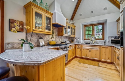 Northeast Carmel Cabaña | Carmel by the Sea Cottage hasta 6 huéspedes disponibles para AT&T Pebble Beach Pro AM