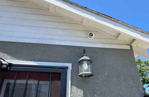 Southeastern Sacramento Villa | Charming Casita all too yourself near Midtown, Train and Freeway