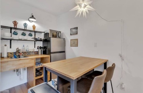 Cheery Lynn Apartamento | Charming Casita in Historic Phoenix Neighborhood