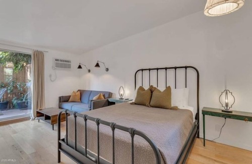 Cheery Lynn Apartamento | Charming Casita in Historic Phoenix Neighborhood