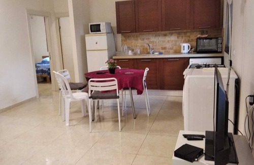 Haifa Apartamento | charming, central Achuza 3 room renovated