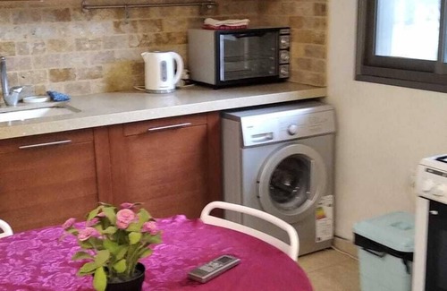Haifa Apartamento | charming, central Achuza 3 room renovated
