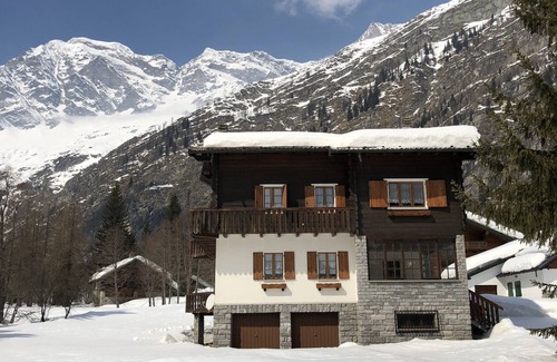 Staffa Chalet De Esquí | Charming Chalet in the Italian Alps