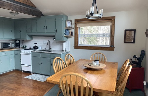 Stratton Casa | Charming Chalet nestled in the woods of Stratton, close to ski resorts & more