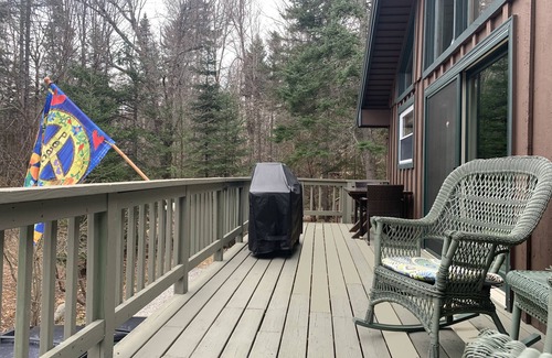 Stratton Casa | Charming Chalet nestled in the woods of Stratton, close to ski resorts & more