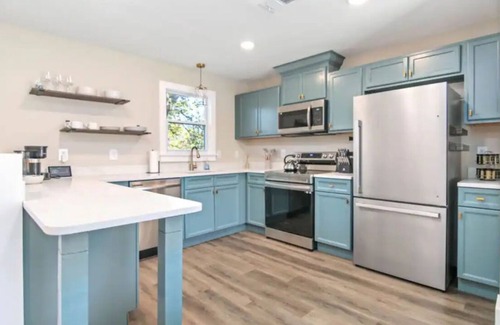 Goose Creek Casa | Charming Charleston Retreat: Your Perfect Home Away From Home.
