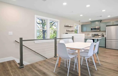 Goose Creek Casa | Charming Charleston Retreat: Your Perfect Home Away From Home.