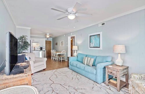 North Myrtle Beach Hotel | Charming Cherry Grove 2BR w/ Relaxing Pool & Stunning ocean view