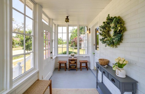 Chesterton Casa | Charming Chesterton Home with Idyllic Location!