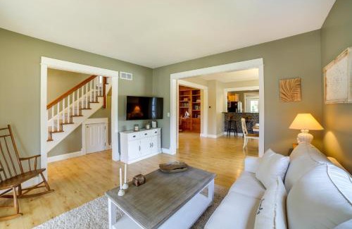 Chesterton Casa | Charming Chesterton Home with Idyllic Location!