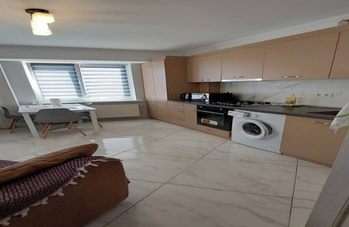 Chisinau Apartamento | Charming Chișinău Apartment With Gas Heating & Hot Tub