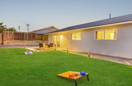 Oceanside Casa | Charming Chill House with Jacuzzi