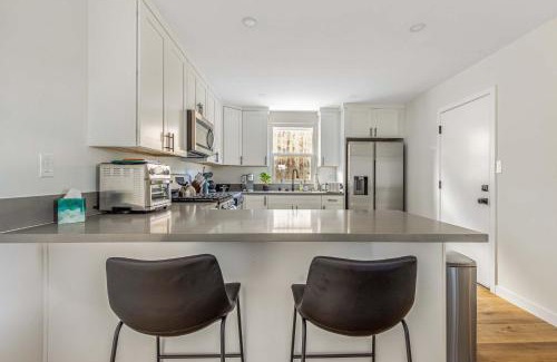 Oceanside Casa | Charming Chill House with Jacuzzi