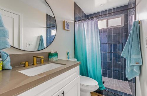 Oceanside Casa | Charming Chill House with Jacuzzi