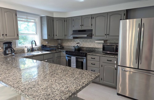 Mashpee Casa | Charming Classic Cape Cod Home steps away from John's Pond