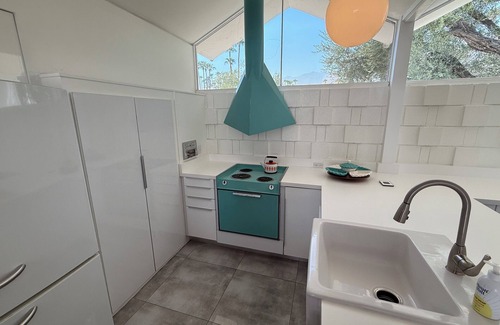 Araby Condominio | Charming Classic Mid-Century - South Palm Springs