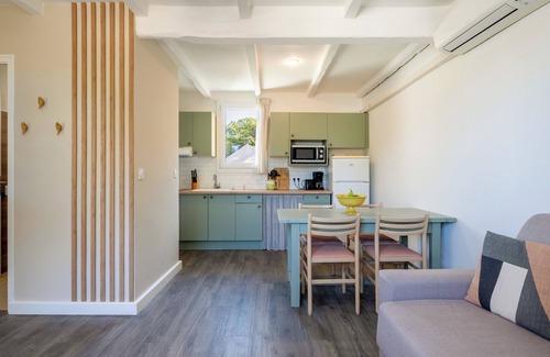 La Roque-sur-Pernes Condominio | Charming cottage 4 people in a tourist residence