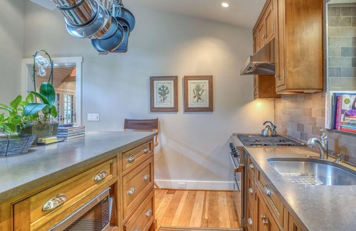 Country Club Estates Cabaña | Charming Coastal Cottage in Rehoboth Beach – Private, Serene, Perfect for Summer