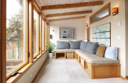 Dillon Beach Casa | Charming Coastal Cottage with Water Views