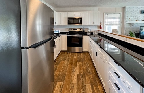 Emerald Isle Apartamento | charming coastal dog friendly apartment near the beach