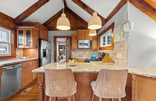 Sandwich Casa | Charming Coastal Duplex in heart of Sandwich