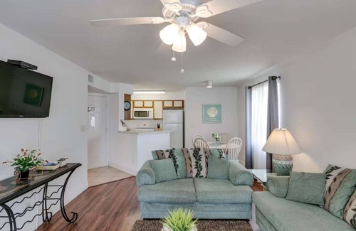 Ocean Side Village Apartamento | Charming Coastal Escape