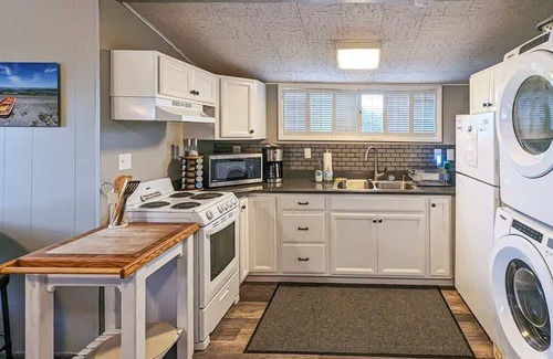 Sequim Casa | Charming Coastal Hideaway Cozy Crab Shack Retreat