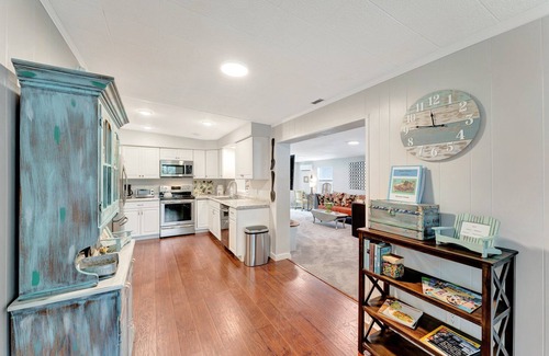 Largo Casa | Charming Coastal House Near Beaches
