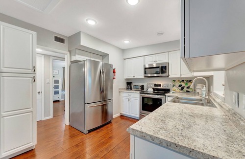 Largo Casa | Charming Coastal House Near Beaches