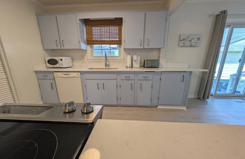 Georgetown Casa | Charming Coastal Retreat in Willowbank near Downtown Georgetown