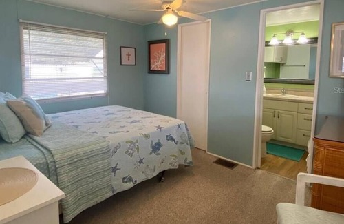 Fullers Earth Casa | Charming Coastal Retreat: Your Dream Vacation by the Sea