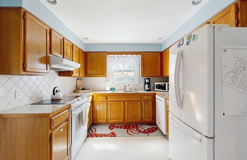 Winter Harbor Casa | Charming Coastal House with Cozy Living Spaces and Outdoor Firepit