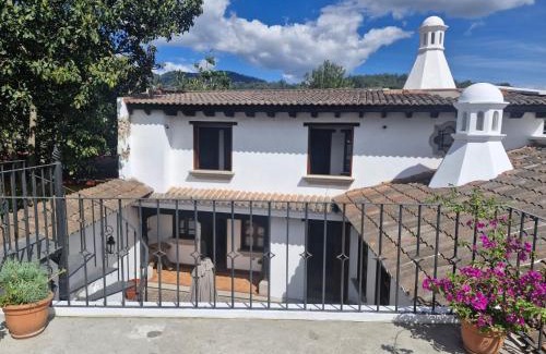 Antigua Guatemala Casa | Charming Colonial Villa Azotea