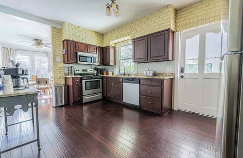 Columbus Casa | Charming Columbus Retreat|3BR|Pool&Games