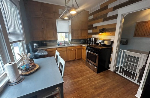 Oshkosh Casa | Charming, comfortable home in the heart of Oshkosh, WI for EAA Week