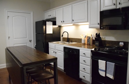 Highlands - Perkins Condominio | Charming Condo -- 4 miles from Tiger Stadium