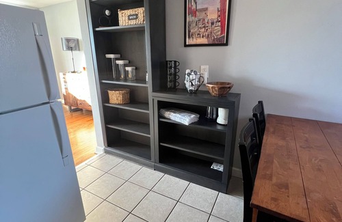 Overland Condominio | Charming Condo/Flat in Englewood