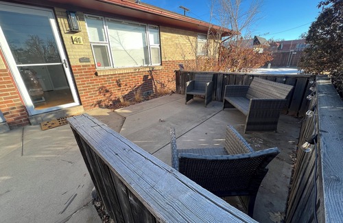 Overland Condominio | Charming Condo/Flat in Englewood