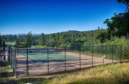 New Meadows Condominio | Charming condo on the golf course. 15 min from McCall.